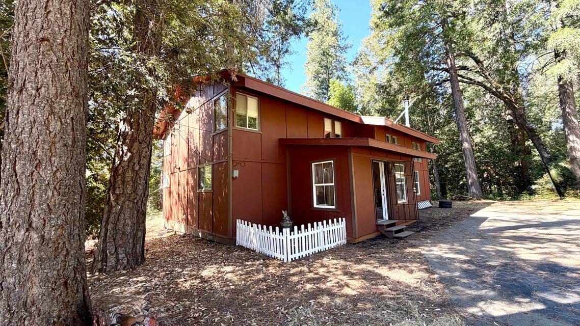 9594 Forsythe Road, & 9610