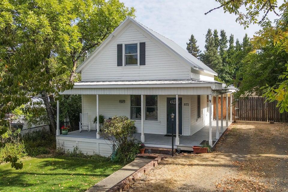 871 Main Street