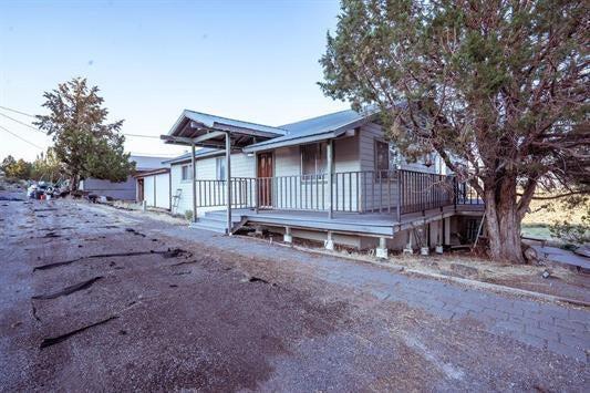 701825 W Side Road