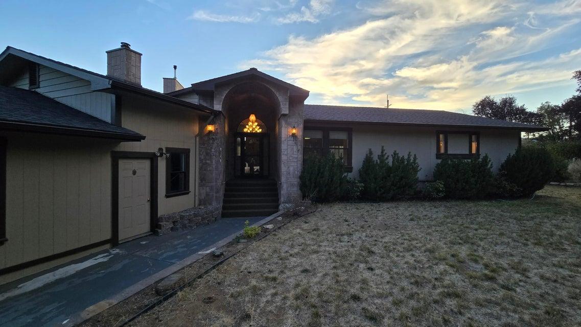 1029 S Old Stage Road