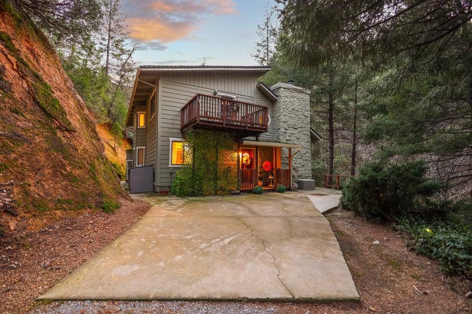 19563 Roaring Brook Way