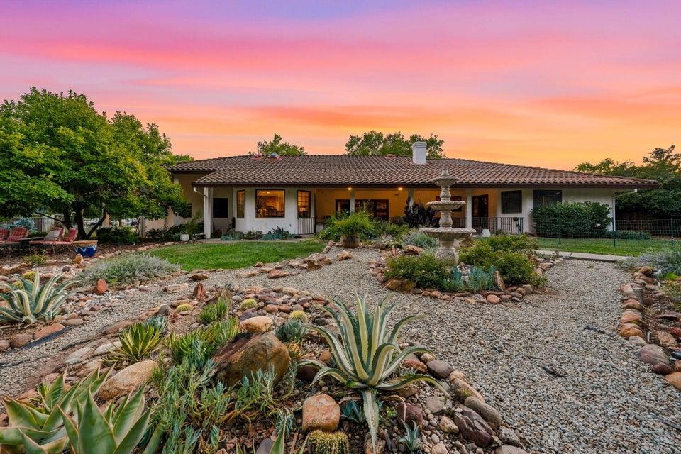 1533 Arroyo Manor Drive