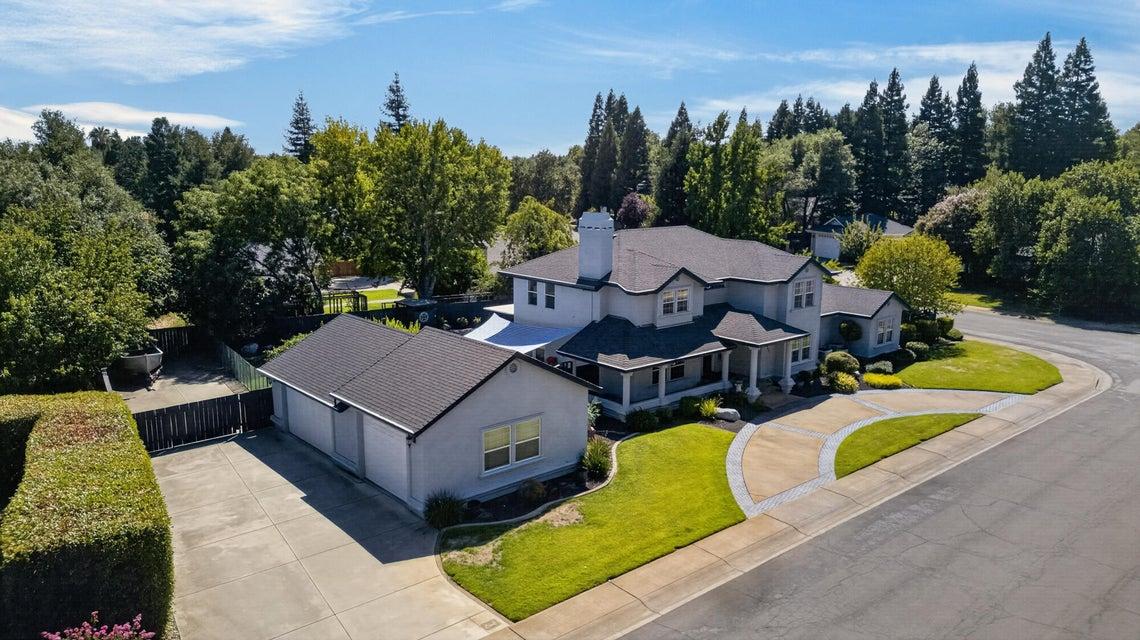 2359 El Vista Street