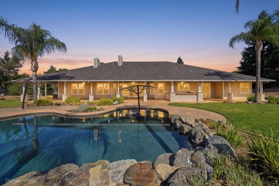 13387 Lark Court