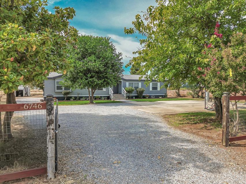6746 Meadowlark Lane