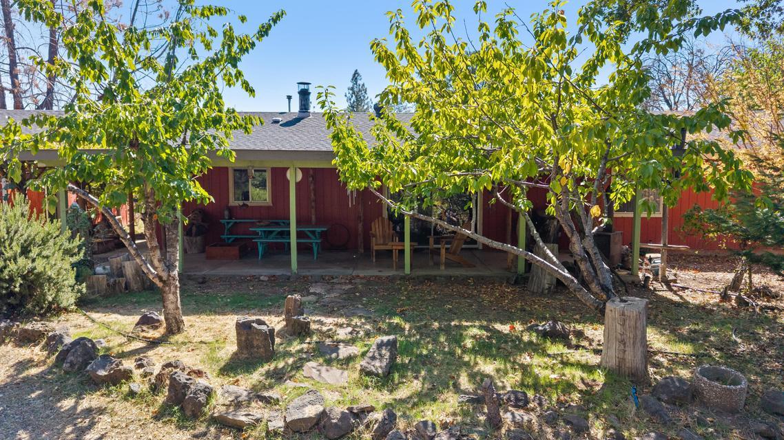 5594 Woodcutters Way